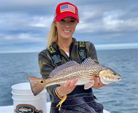 vicky stark influencer|Vicky Stark bio: husband, net worth, fishing, measurements